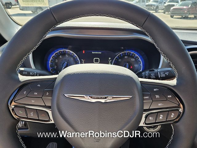 New 2026 Silver Chrysler Select image 25