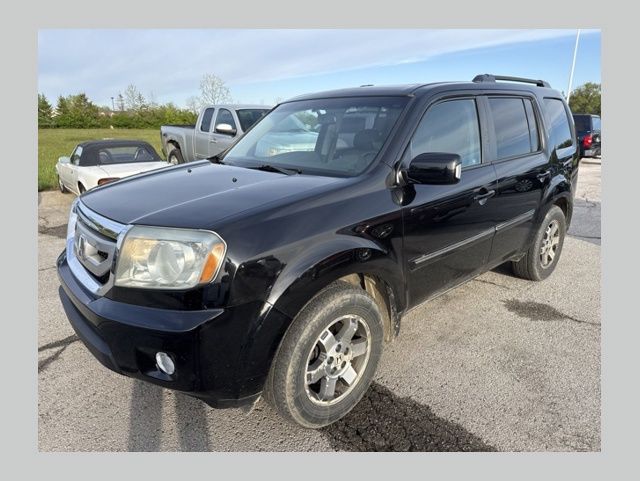 Crystal Black Pearl 2011 Honda Pilot Touring 4WD SUV / Crossover Four-Wheel Drive 5-Speed Automatic