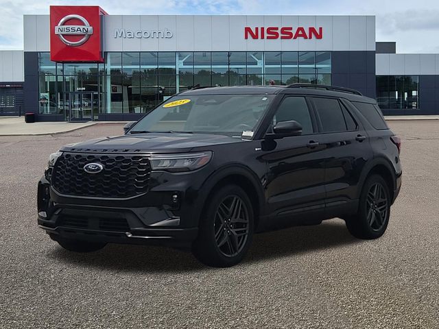 Used 2025 Ford Explorer SUV