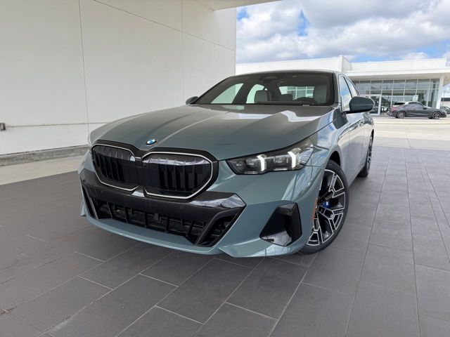 2025 BMW 5 Series 530i