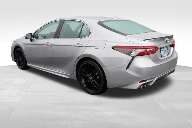 2022 Toyota Camry Hybrid XSE 22