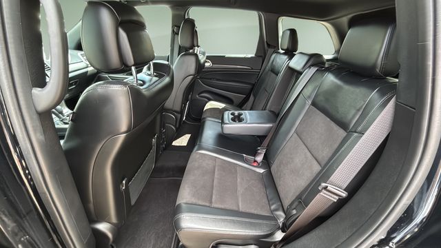 Used 2022 Black Jeep Laredo X image 19