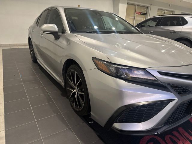 2022 Toyota Camry SE Silver at DeMontrond Gulf Freeway