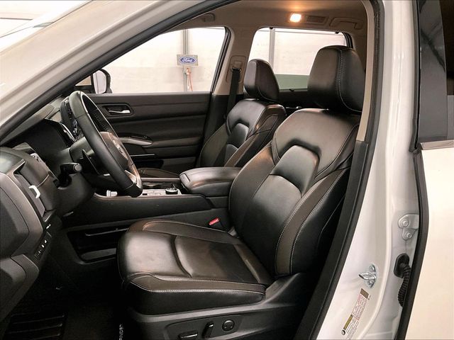 2023 Nissan Pathfinder SL White at Sutliff Volkswagen