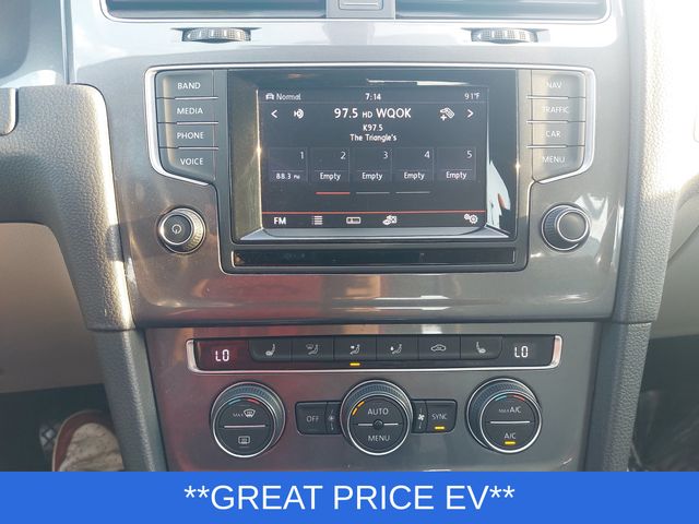 Used 2015 White Volkswagen SEL Premium image 19