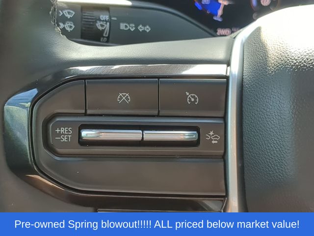 Used 2025 Summit White Chevrolet Trail Boss image 26
