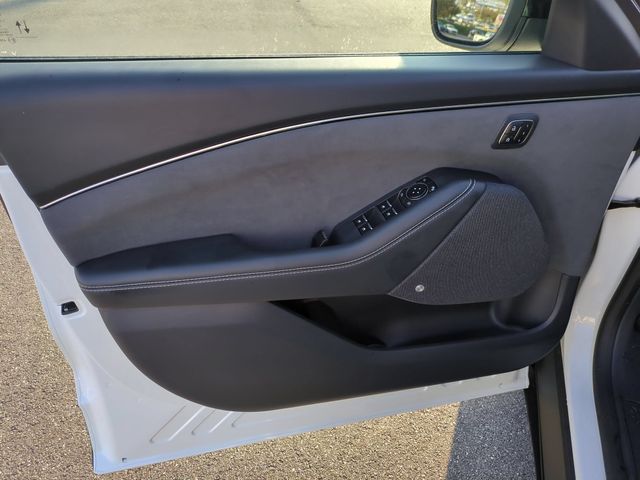 Used 2025 White Ford GT image 12