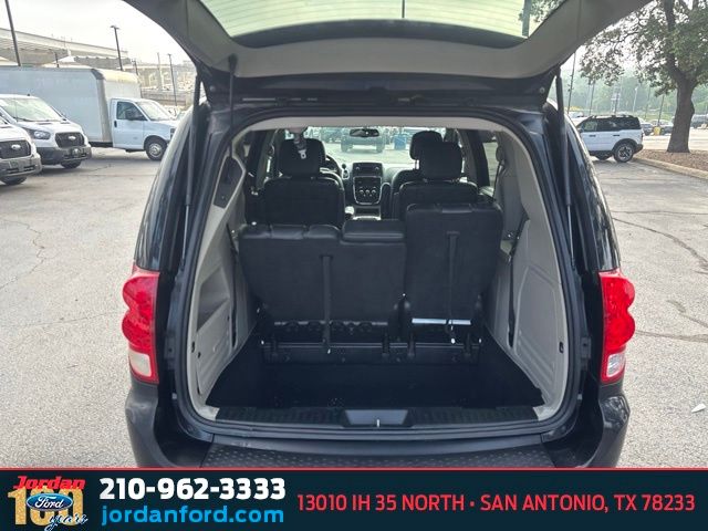 Used Car 2017 Dodge Grand Caravan  Sxt For Sale Under $10,000 In San Antonio, Texas
