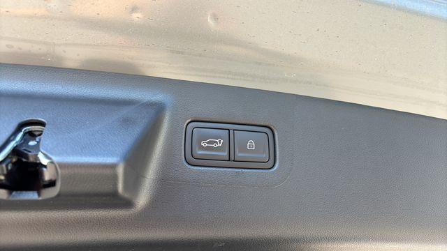 Used 2025 Gray Hyundai SEL image 41