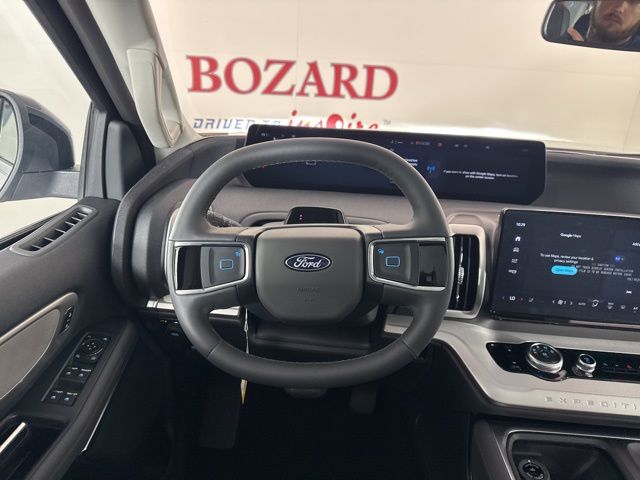 2025 Space Silver Metallic Ford Expedition Max 4X4 SUV