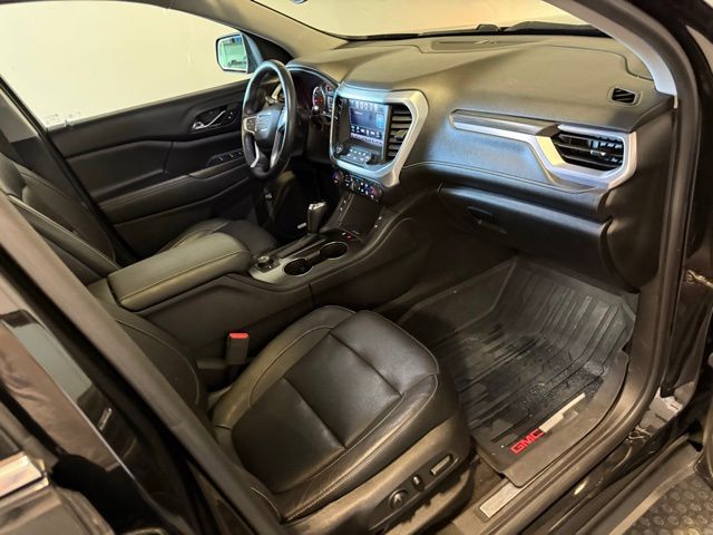 2017 GMC Acadia SLT-1 photo