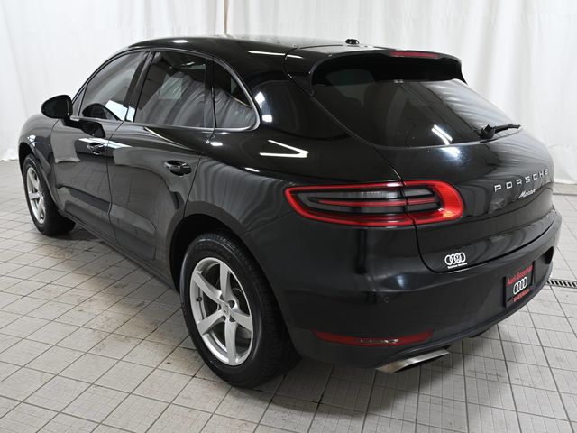 Used 2018 Black Porsche Base image 10