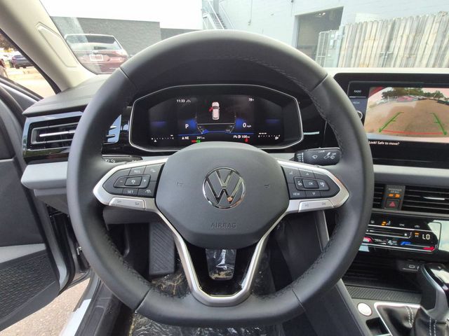 2026 Volkswagen Jetta SE - Photo 17