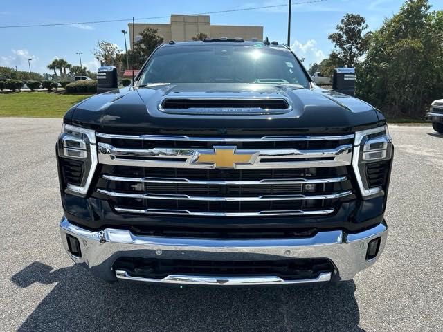 2024 Chevrolet Silverado 3500HD LTZ 8