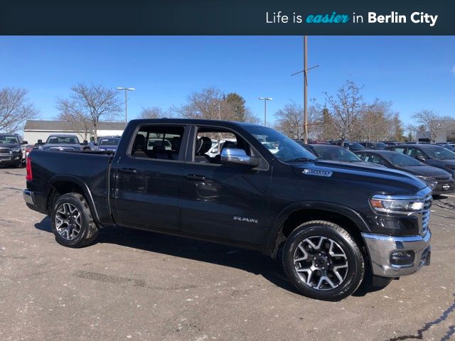 2025 RAM 1500 Laramie Crew Cab 4WD