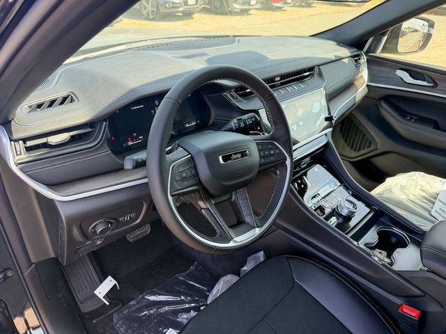 new 2026 Jeep Grand Cherokee car, priced at $37,525
