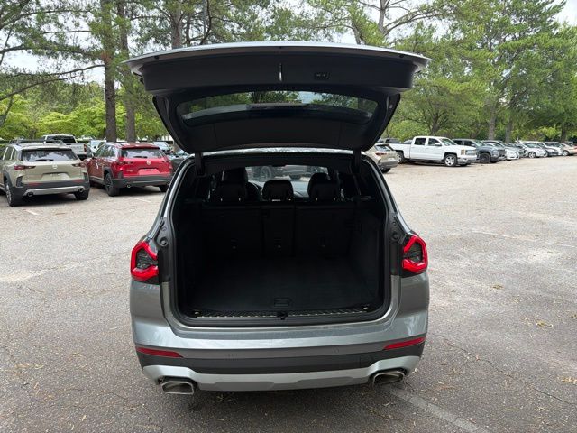 Used 2024 Gray BMW xDrive30i image 25
