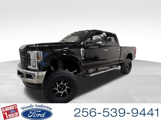 Shadow Black 2018 Ford F-250 Super Duty XLT Crew Cab 4WD Pickup Truck Four-Wheel Drive 6-Speed Automatic