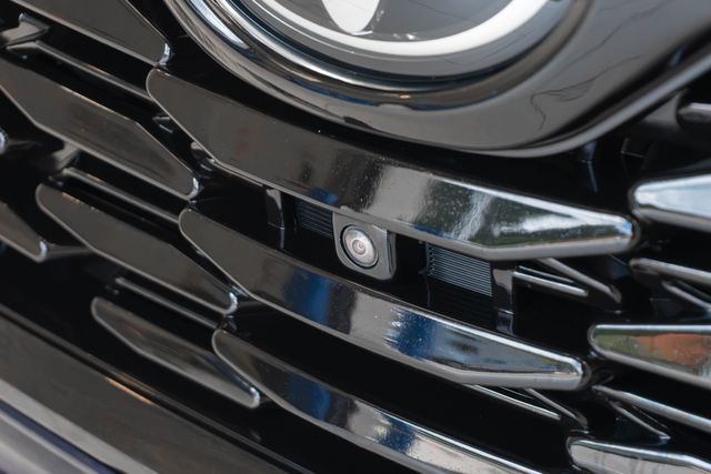 Used 2024 Toyota Highlander SUV