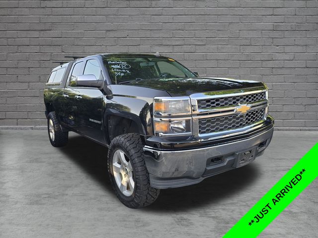 Black 2015 Chevrolet Silverado 1500 Pickup Truck Four-Wheel Drive 6-Speed Automatic Overdrive