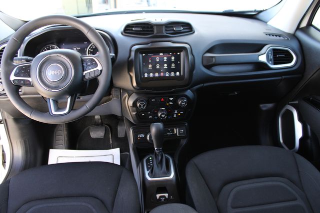 Used 2021 White Jeep Latitude image 23