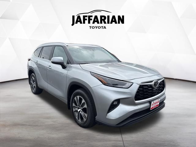 2024 Toyota Highlander XLE AWD