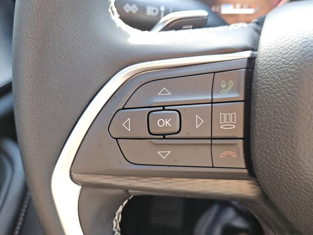 2026 Jeep Grand Cherokee L Laredo 4x2