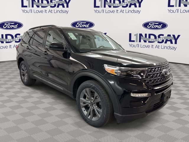 2023 Ford Explorer XLT AWD