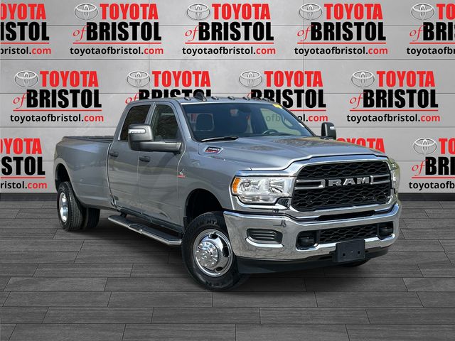2024 RAM 3500 Tradesman Crew Cab LB DRW 4WD