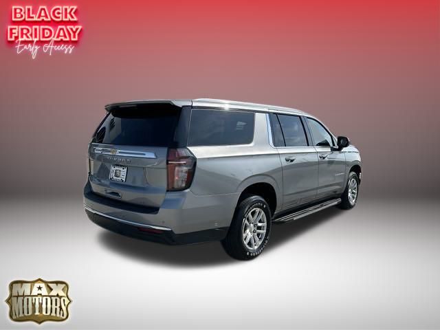 2023 Chevrolet Suburban LT 8