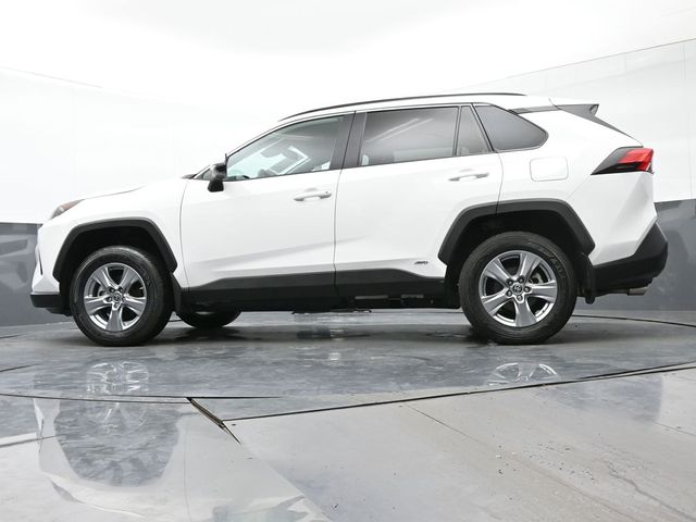 2022 Toyota RAV4 Hybrid LE 33