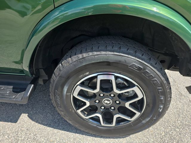 Used 2025 Eruption Green Metallic Ford Outer Banks image 33