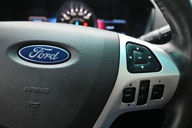 Used 2014 Silver Ford Limited image 30