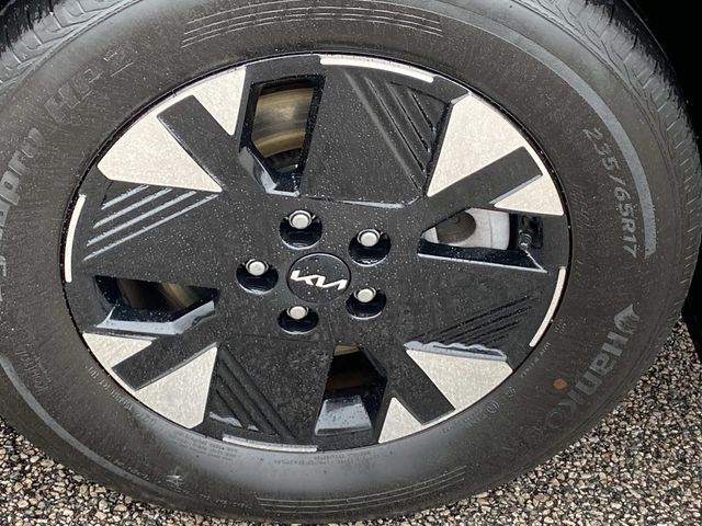 Used 2026 Kia Carnival Hybrid Van