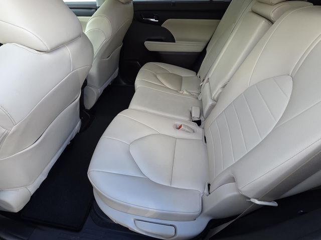 Used 2020 Toyota Highlander Hybrid SUV