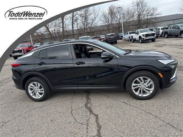 Black (Ebony Twilight Metallic) 2024 Buick Envista Preferred FWD SUV / Crossover Front-Wheel Drive 6-Speed Automatic