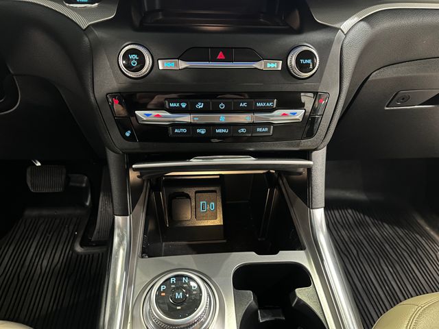 2020 Ford Explorer XLT Blue at Matthews Motors of Wilmington