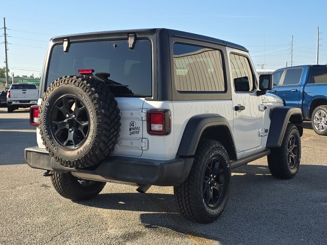 2022 Jeep Wrangler Willys:B02557