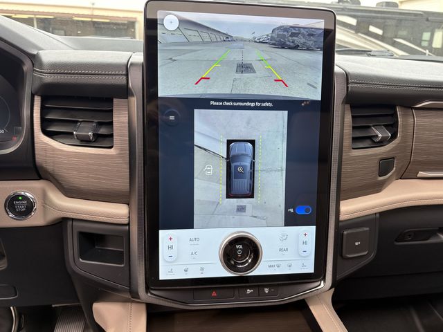 Used 2022 White Ford Limited image 19