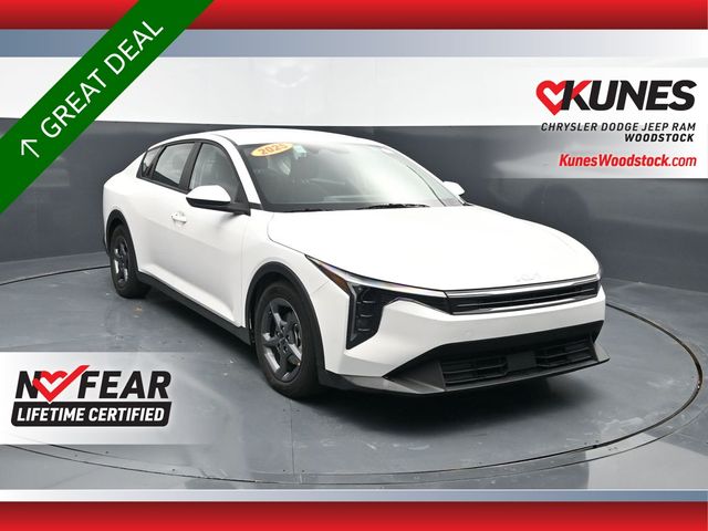 Snow White Pearl 2025 Kia K4 LXS FWD Sedan Front-Wheel Drive Continuously Variable Transmission