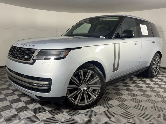 2025 Land Rover Range Rover P550e SE AWD