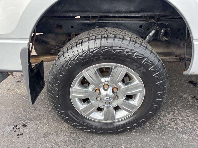 View vehicle photo 6