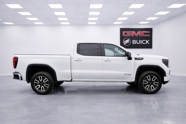 2023 GMC Sierra 1500 AT4 Crew Cab 4WD