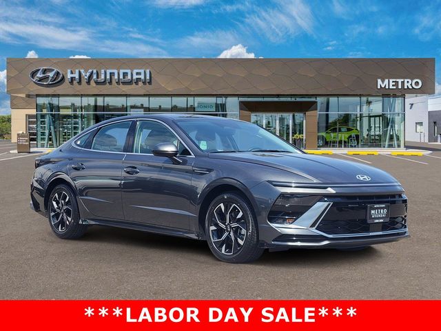 2024 Hyundai Sonata Gris Sedán Tracción delantera 8 velocidades Automática