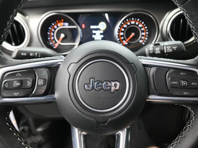 2022 Jeep Wrangler Unlimited Sahara - 11