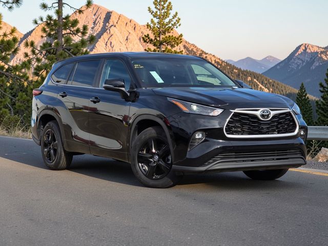 2024 Toyota Highlander LE FWD