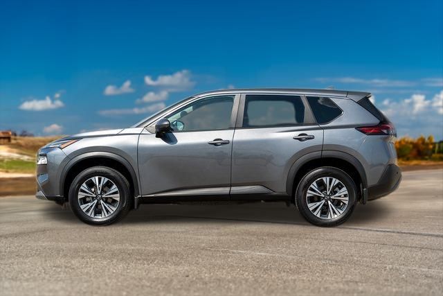 2022 Nissan Rogue SV 4