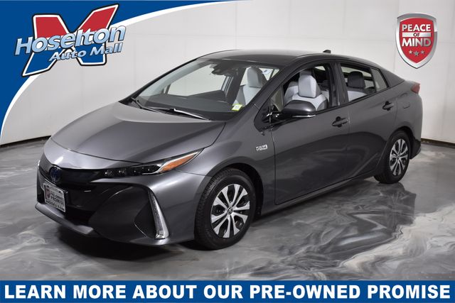 Magnetic Gray Metallic 2020 Toyota Prius Prime XLE FWD Hatchback Front-Wheel Drive Continuously Variable Transmission