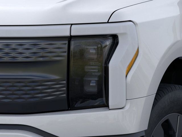 2024 Ford F-150 Lightning XLT 18