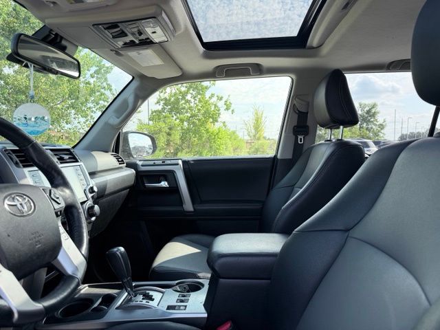 2023 Toyota 4Runner SR5 Premium — photo 13